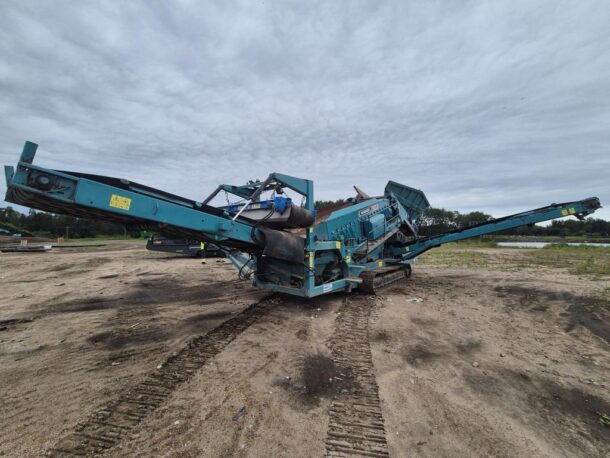 Powerscreen warrior 1800