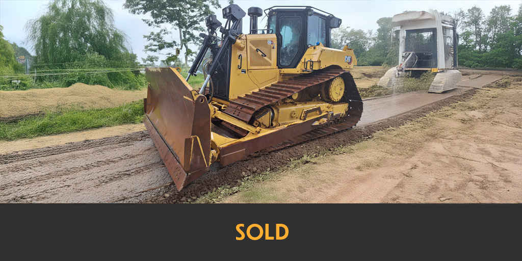 Caterpillar d6xe from 2021 with 3500 hours sold by findeq to scandinavia.