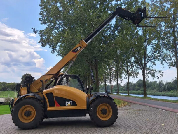 Caterpillar th407c