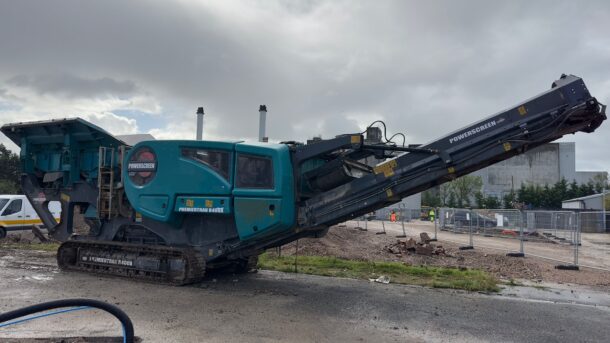 Powerscreen premiertrak r400x