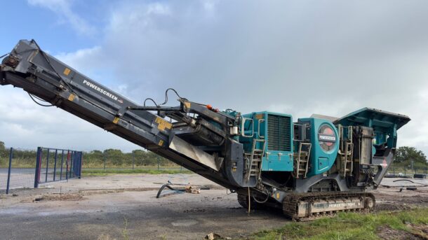 Powerscreen premiertrak r400x