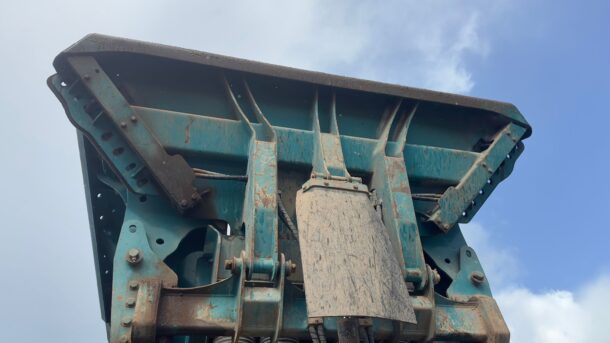 Powerscreen premiertrak r400x