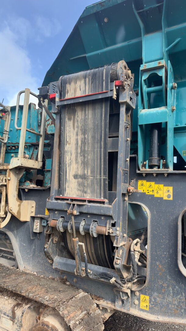 Powerscreen premiertrak r400x